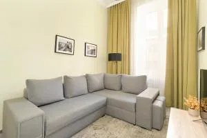 Jasne Studia Very Berry w Centrum Poznania by Noclegi Renters - 波兹南