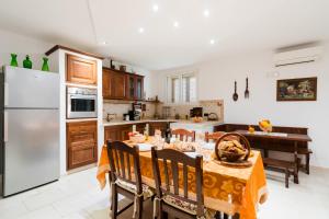 Familys Apartment by Just Houses Srl