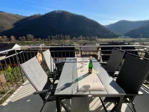 Ferienwohnung Moseltraum, 1-6 Pers, mit 3 Schlafzimmer und Panoramabalkon - Moselkern