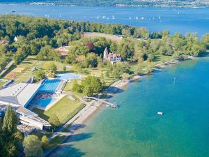 Ferienwohnung im Schlossgartenhaus am Bodensee mit Balkon und Gartenterrasse in Konstanz