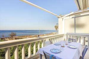 Appartamento Fronte Mare con Terrazza Panoramica