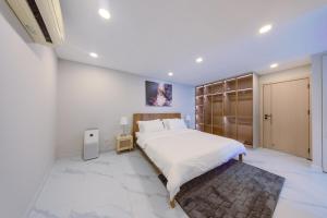 beachfront holiday home, private beach, front-line sea view villa
