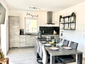 Ferienwohnung Moseltraum, 1-6 Pers, mit 3 Schlafzimmer und Panoramabalkon