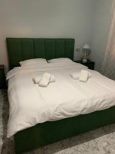 Sunny Balcony Retreat Pogradec