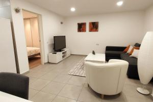 Cozy detached apartment with pool - 3hvězdičkové hotely ve městě Castelldefels