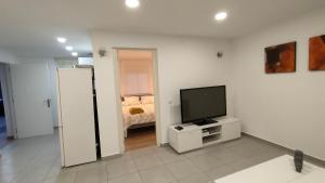 Cozy detached apartment with pool