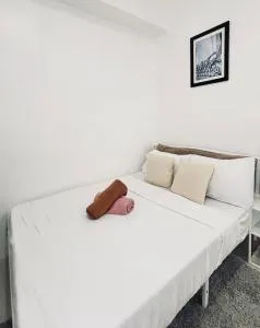 Bright Airy Urban Escape - 伊洛伊洛