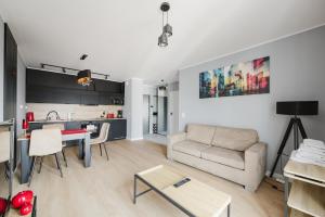Fiqus Marcelin Deluxe Apartment by BookingHost