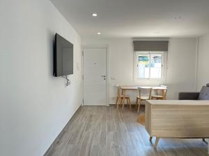 Beautiful renovated studio