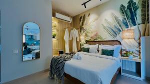BluO Luxury Penthouse Staycation - Bathtub, Private Rooftop & Garden - Gurgaon