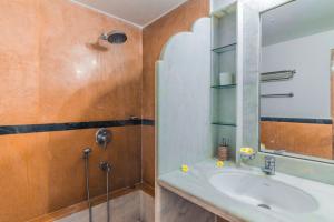 Beachfront mansion with pool