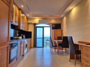 Blue Haven Seafront Studio