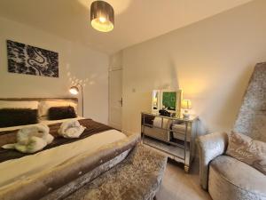 Stylish & Comfortable 4 bedroom home in Merthyr Tydfil