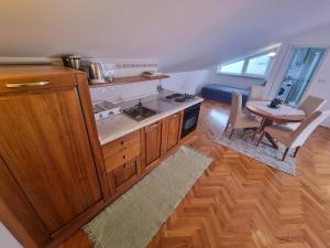 VISNJA NV 5 - Apartment for 5 persons, balcony with sea view