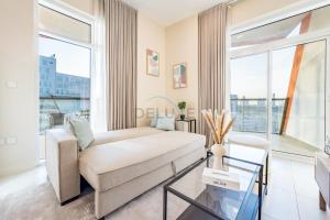 Steps from Retail Stores and Sports Facilities 1BR, Binghatti Gateway, Al Jaddaf by Deluxe Holiday Homes
