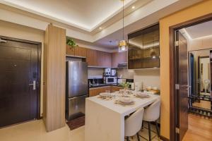 EC Suites Modern 1Br Suite w Balcony in Pasay