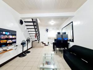 Calapan Transient Molave L47