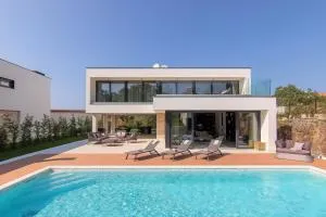 Villa #1 for 8 people near Rovinj with 50 m2 private pool, sauna & pet friendly - 罗维尼村