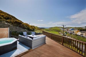 Luxury Lodges in Doolin Village with Hot Tubs