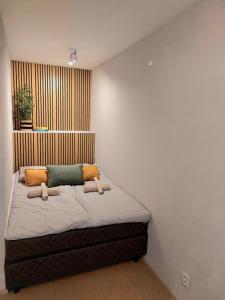 Peaceful studio, great location, free parking