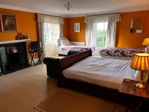 The Old Farmhouse - Newtongrange