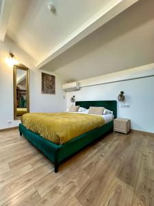 Standard Triple Studio room in Hôtel et Appartement Le France Maguy
