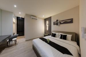 CNX pool villa near old city