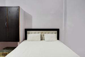 Hotel O The Honirav Hotel