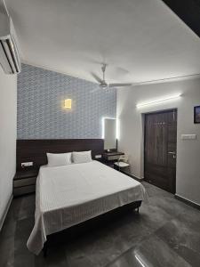 Pine Tree Garden - No Alcohol Zone