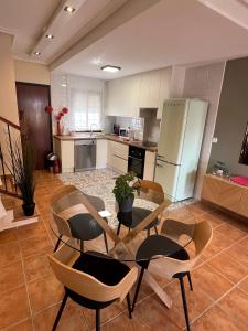 Casa Rodasa - 2 bedrooms, roof terrace, Airco, Front-terrace, Back-Patio, communal pool, etc