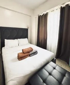 Spacious Chic Loft Haven - 伊洛伊洛