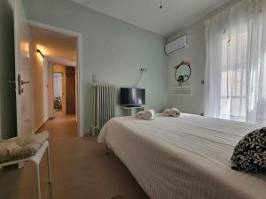 OLYMPIC Perfect Base to Explore Athens, Central Penthouse near metro and train
