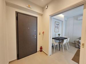 OLYMPIC Perfect Base to Explore Athens, Central Penthouse near metro and train