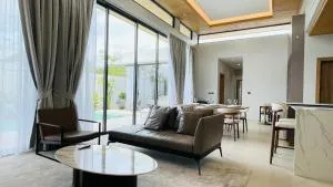 Villa Azura - Serene 4BR Escape with Private Pool and Concierge - Ban Bo Rae