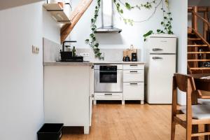 White Loft Riga in City Center with 2 King Size Beds