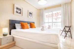 Cozy getaway with pool, close to the beach by REMS