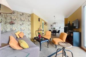 Superb apartment with large terrace in the XVIe