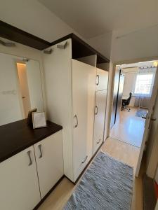 Flat close to University with private parking 