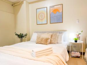 Elegant BGC Condo Beside Venice Mall #vlrtc27e