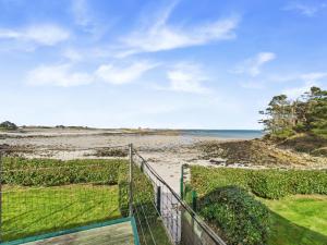 Villas Superbe villa a Plouguerneau les pieds dans l-eau : photos des chambres