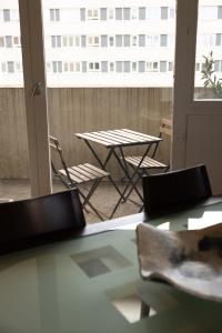 Appartements Spacious Apt With Terrace And Parking : photos des chambres