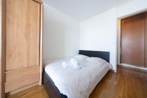 Appartements Spacious Apt With Terrace And Parking : photos des chambres