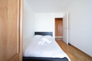 Appartements Spacious Apt With Terrace And Parking : photos des chambres