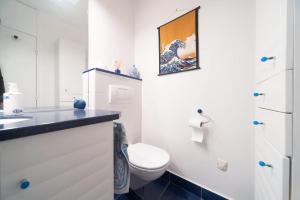 Appartements Spacious Apt With Terrace And Parking : photos des chambres