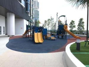 Almas suites puteri harbour by Hairis