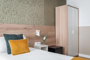 Triple Room room in House by Pillow