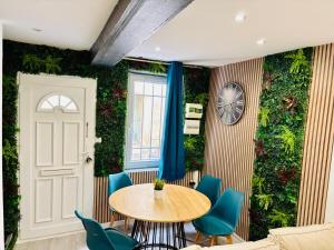 Sereni house jacuzzi