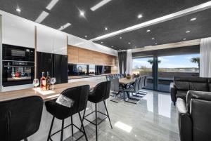 CROWONDER Villa Travera 1 with Heated Swimming Pool - CROWONDER LUXURY RENT