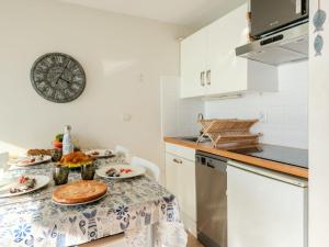 Apartment LOustalet-5 by Interhome