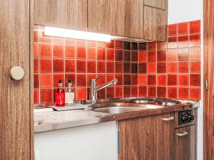 Apartment Arnica 16 by Interhome